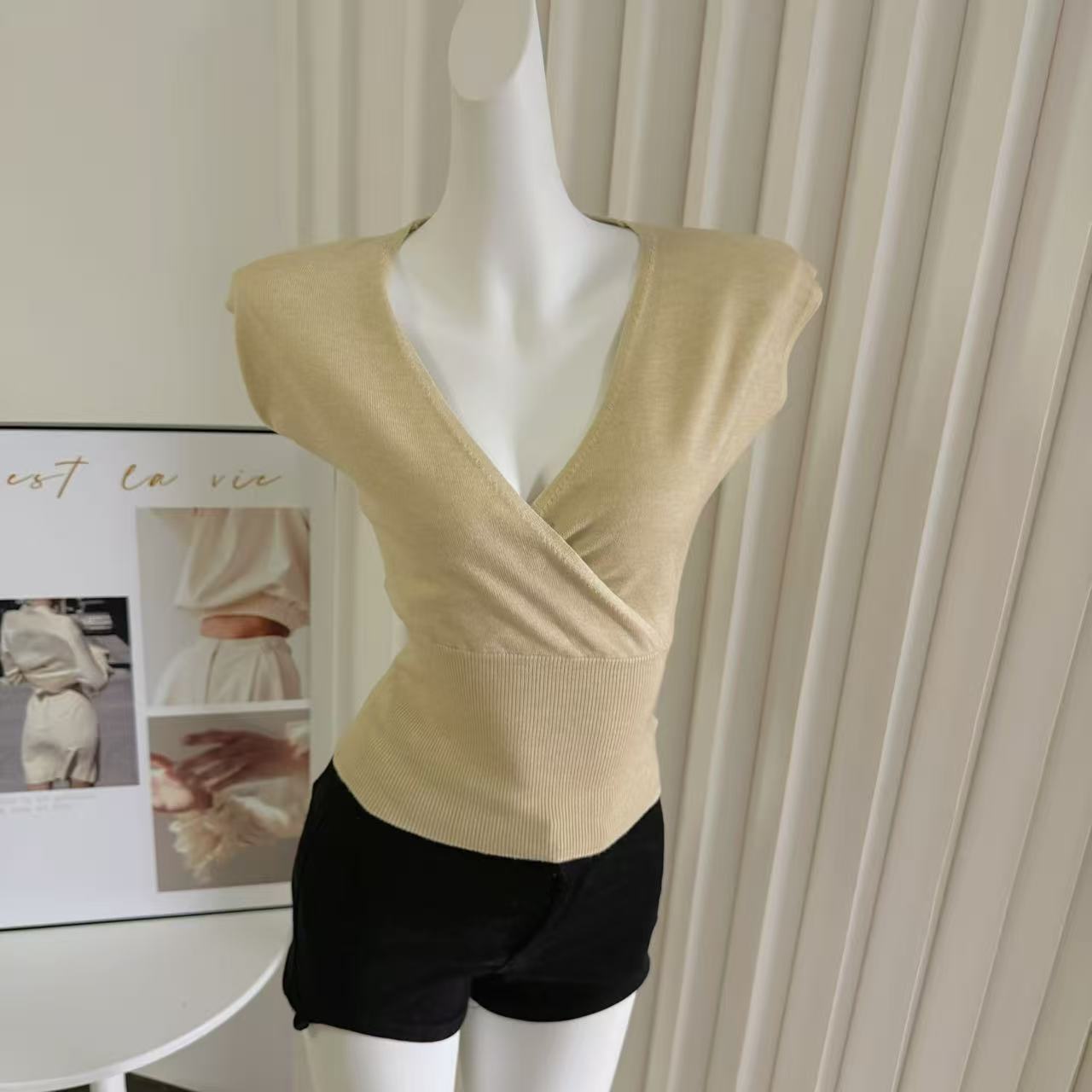 Fart Shop Women's Knit V-Neck Cross Slimming Cardigan Vest Two-Piece Set - Image 3