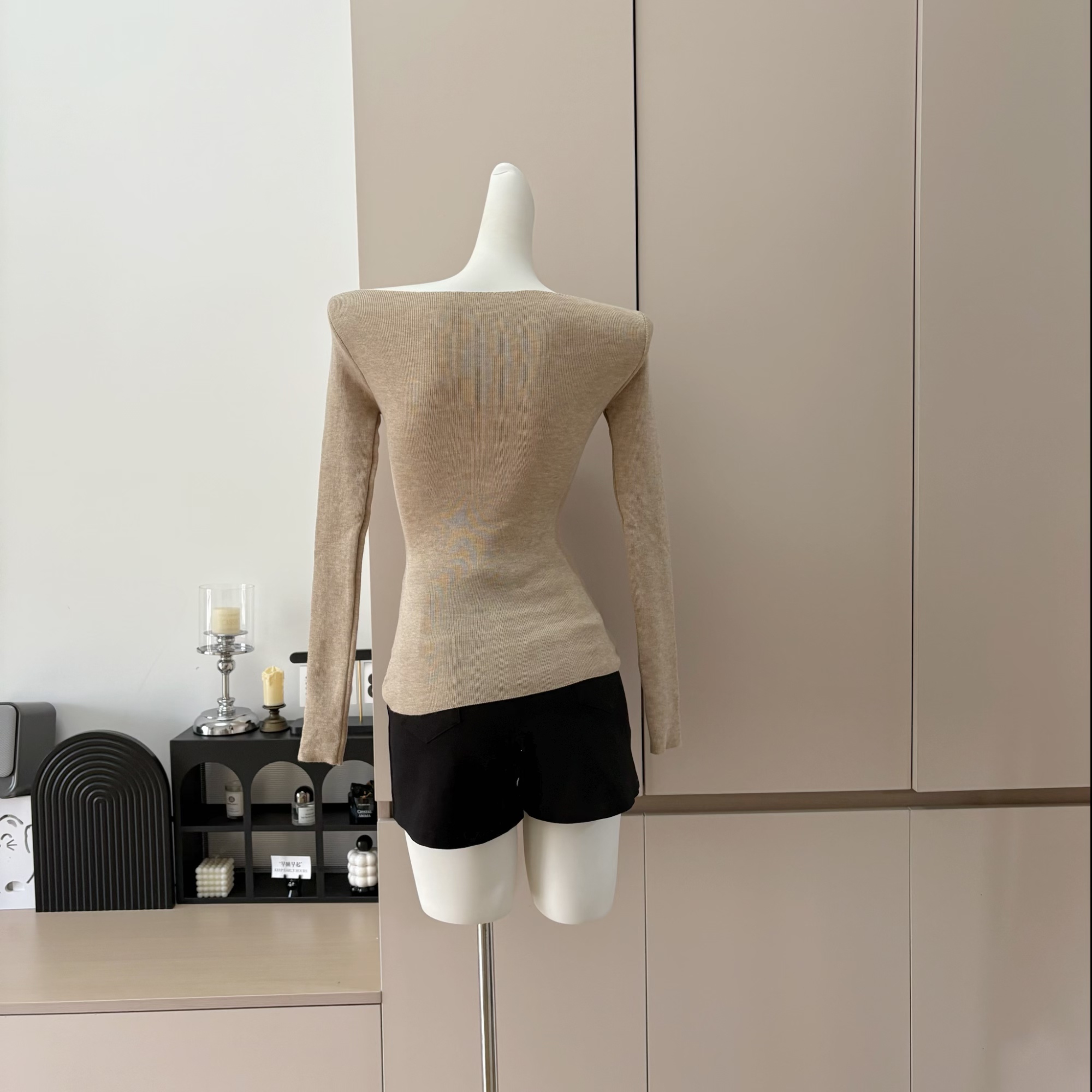 Women's Solid Color Slim Fit One Shoulder Knit Top - Image 5